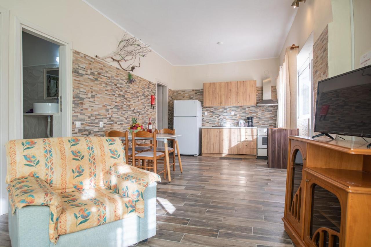 Vila Stelios Stone House Sinarades Kouramádes Exteriér fotografie