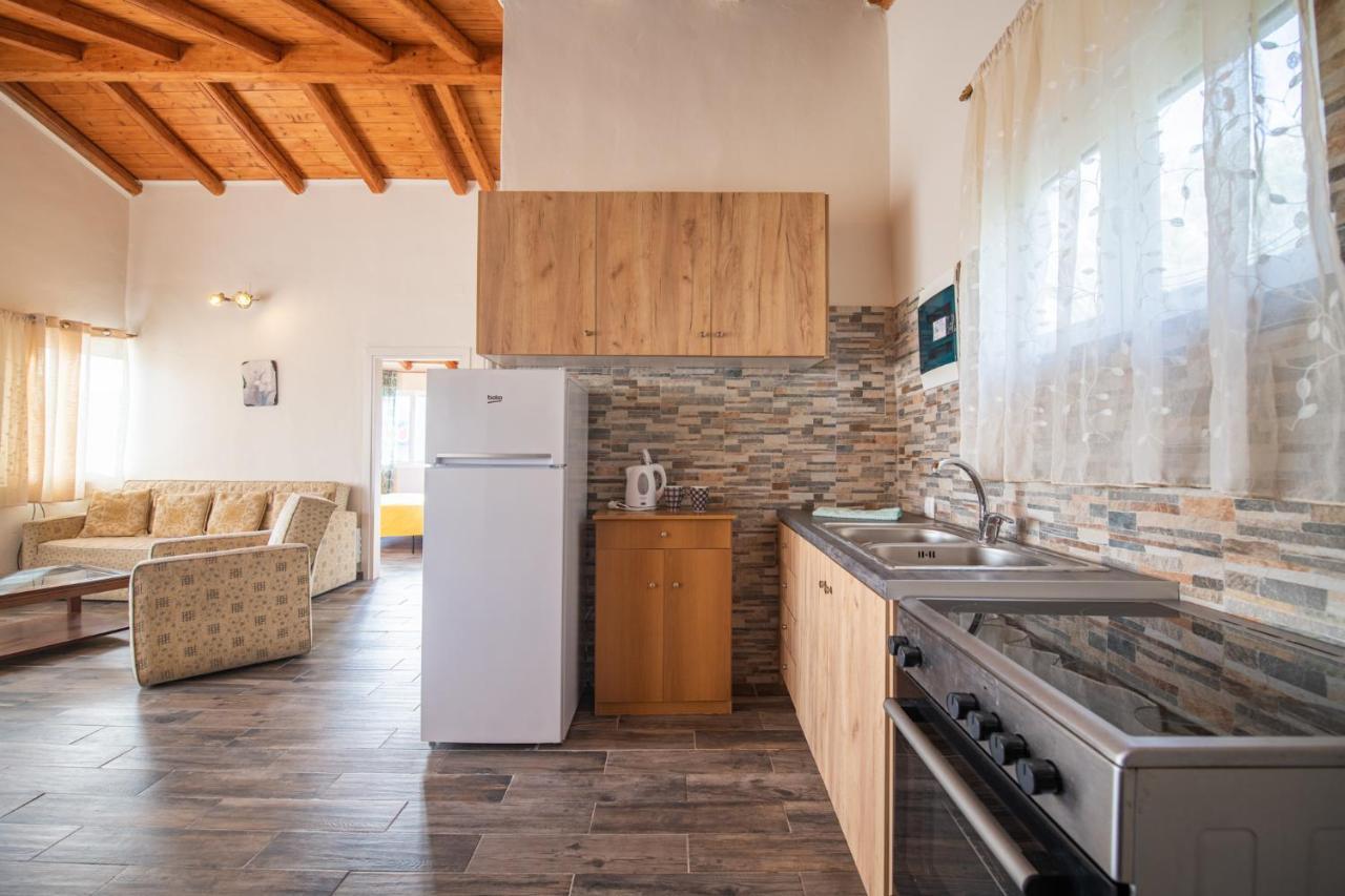 Vila Stelios Stone House Sinarades Kouramádes Exteriér fotografie